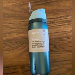 Owala Stainless Steel Free Sip Water Bottle 32oz. Special Edition Winter Green